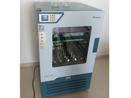 立式振蕩培養(yǎng)箱制冷工作方式設計新穎